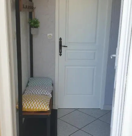 Studio Independant Dans Maison Individuelle Brax  Exterior photo
